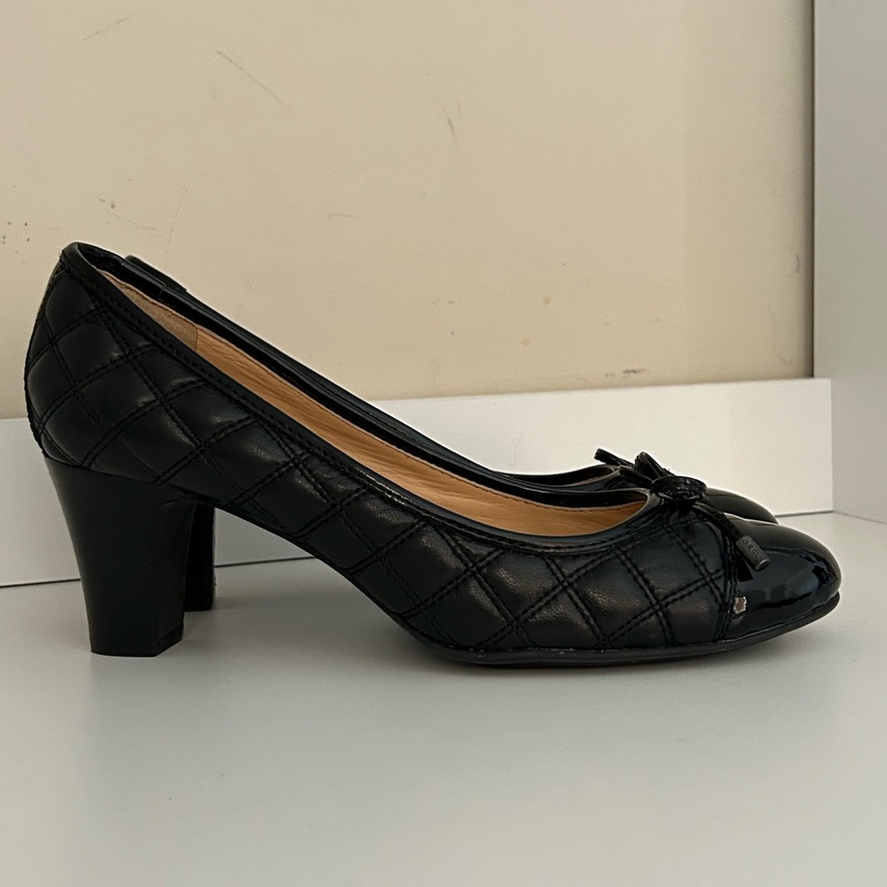 Black Quilted Women's Pumps
